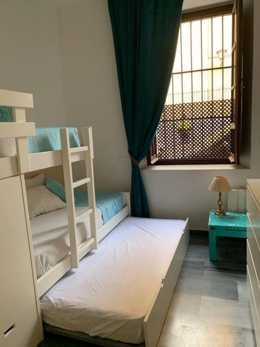 Beautiful Silent Apartment Private Parking 塞维利亚 外观 照片